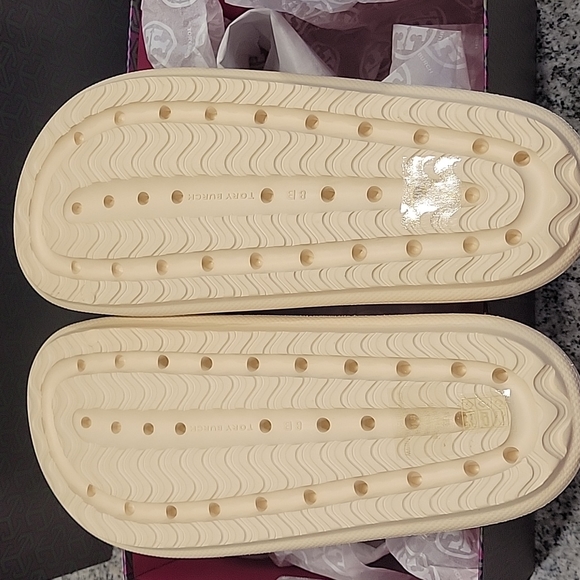 Tory Burch Slide - Picture 5 of 6